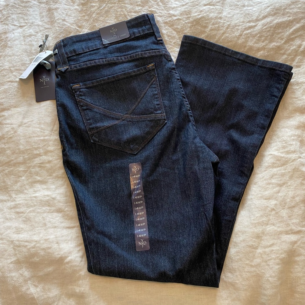NWT petite bootcut NYDJ